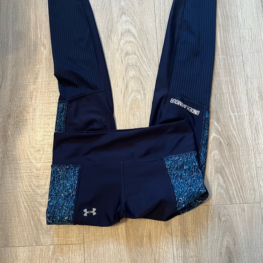 Under Armour Navy and Teal Leggings.size small